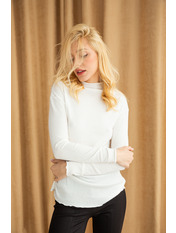 Водолазка з круглим вирізом приталена GO-733 Молочний Білий XS