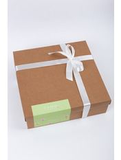 Подарункова коробка крафтова велика
